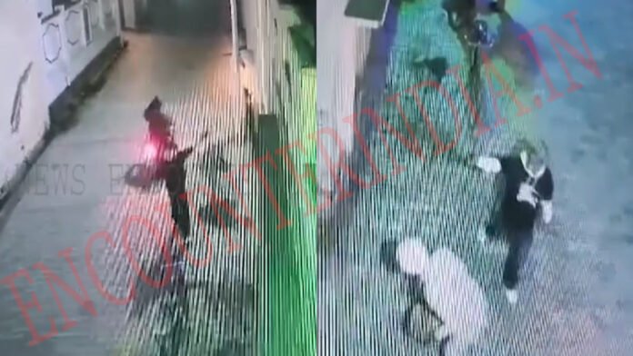 Punjab News: 2 अज्ञात युवकों ने सरपंच के घर पर की फायरिंग, देखें CCTV