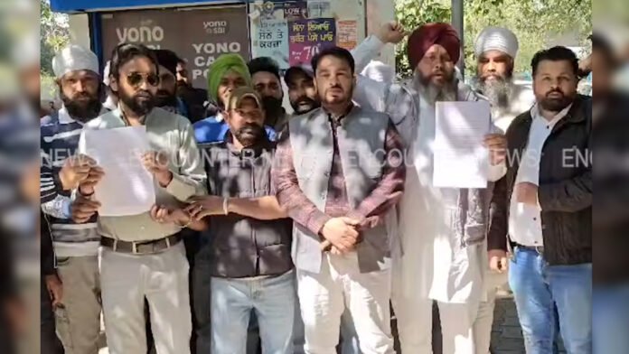 Punjab News: लीगल माइनिंग को लेकर हुआ विवाद, टिप्पर रोककर किया प्रदर्शन, देखें वीडियो