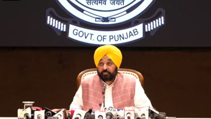 ਪਹਿਲਾਂ 'ਵੋਟ ਚੋਰ' ਹੁਣ 'ਰਾਸ਼ਨ ਚੋਰ', CM ਭਗਵੰਤ ਮਾਨ ਨੇ ਕੇਂਦਰ 'ਤੇ 