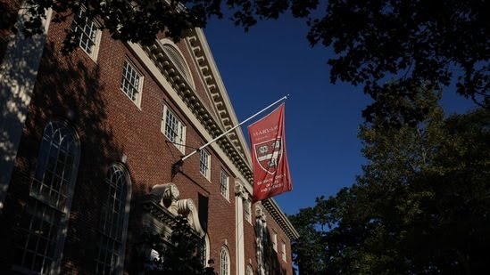 USA-TRUMP-HARVARD-2_1761323689219_1761323717015_1761325459756