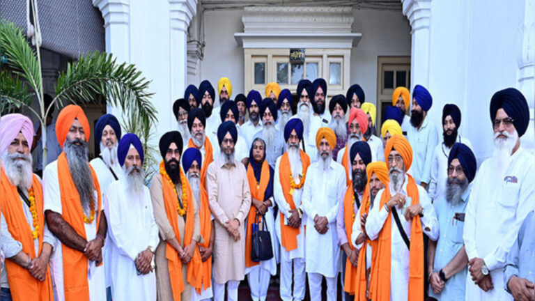 ਮਹਾਰਾਜਾ ਰਣਜੀਤ ਸਿੰਘ ਦੀ ਬਰਸੀ ਮੌਕੇ 290 ਸ਼ਰਧਾਲੂਆਂ ਦਾ ਜਥਾ ਪਾਕਿਸਤਾਨ ਲਈ ਰਵਾਨਾ