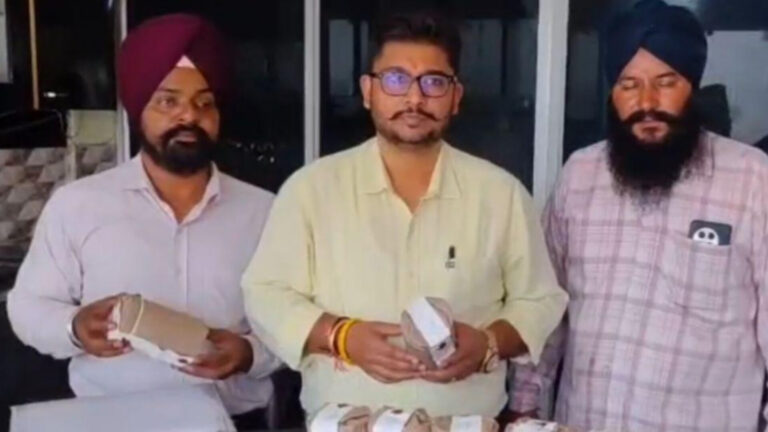 ਅਜਨਾਲਾ ਦੀਆਂ ਡੇਅਰੀਆਂ ਤੇ ਫੂਡ ਸੇਫਟੀ ਵਿਭਾਗ ਦੀ ਕਾਰਵਾਈ, ਦੁੱਧ ਉਤਪਾਦਾਂ ਦੇ ਸੈਂਪਲ ਭਰੇ