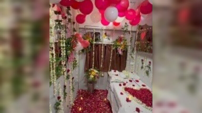 ਰੇਲ ਦੇ ਏਸੀ ਕੈਬਿਨ ਦੀ ਵਿਆਹ ਵਾਲੇ ਕਮਰੇ ਵਾਂਗ ਸਜਾਵਟ ਪਈ ਮਹਿੰਗੀ, ਟੀਟੀਈ ਮੁਅੱਤਲ