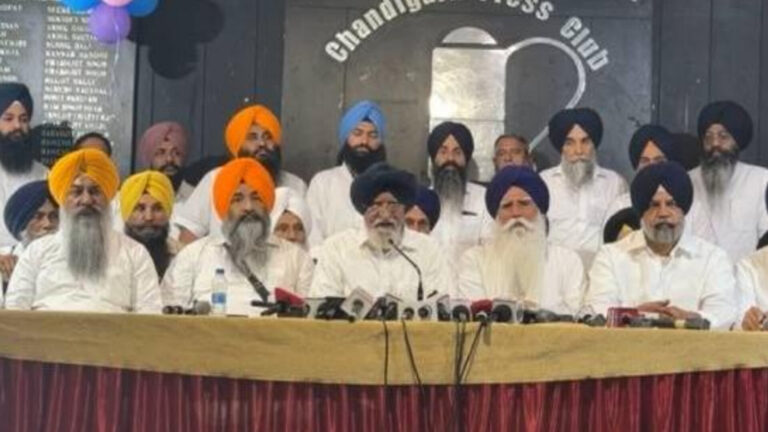 ਸ਼੍ਰੋਮਣੀ ਅਕਾਲੀ ਦਲ (ਪੁਨਰ ਸੁਰਜੀਤ) ਨੂੰ ਵੱਡਾ ਝਟਕਾ, 15 ਆਗੂਆਂ ਸਮੇਤ ਇਕਬਾਲ ਸਿੰਘ ਝੂੰਦਾਂ ਨੇ ਛੱਡੀ ਪਾਰਟੀ