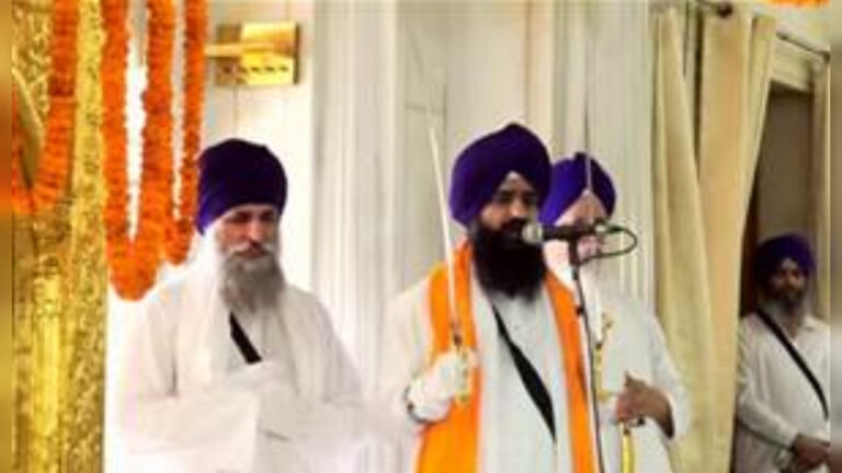 ਸ੍ਰੀ ਅਕਾਲ ਤਖ਼ਤ ਸਾਹਿਬ ਵਿਖੇ ਮੀਰੀ-ਪੀਰੀ ਦਿਵਸ ਸ਼ਰਧਾ ਨਾਲ ਮਨਾਇਆ, ਜਥੇਦਾਰ ਵੱਲੋਂ ਸਿੱਖ ਕੌਮ ਨੂੰ ਇੱਕਜੁੱਟ ਰਹਿਣ ਦਾ ਸੱਦਾ