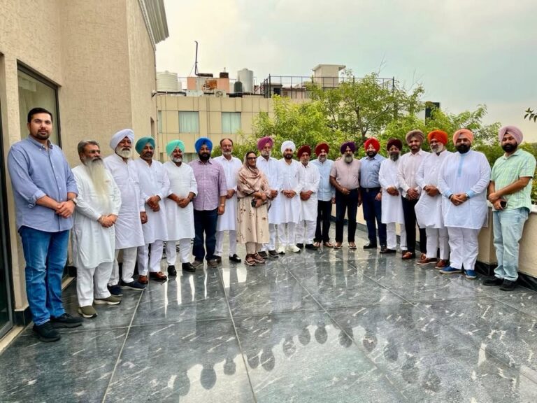 ਚੰਨੀ ਦੇ ਹੱਕ ‘ਚ ਨਿੱਤਰੇ ਰੰਧਾਵਾ, ਨਵੀਂ ਤਸਵੀਰ ਨੇ ਪੰਜਾਬ ਕਾਂਗਰਸ ਦੀ ਸਿਆਸਤ ‘ਚ ਛੇੜੀ ਨਵੀਂ ਚਰਚਾ