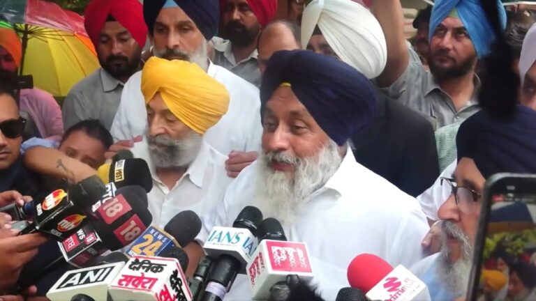 ਬਹਿਬਲ ਕਲਾਂ ਗੋਲੀਕਾਂਡ: SIT ਅੱਗੇ ਪੇਸ਼ ਹੋਏ ਸੁਖਬੀਰ ਬਾਦਲ, ਕਿਹਾ- ’11 ਸਾਲਾਂ ਤੋਂ ਜਾਂਚ ਨਹੀਂ, ਸਿਆਸਤ ਹੋ ਰਹੀ ਹੈ’