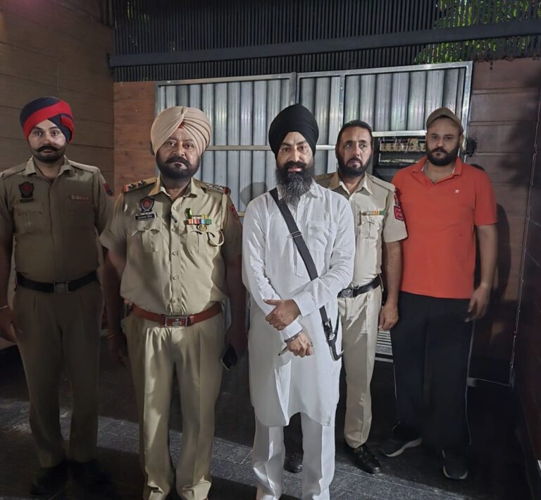 ‘ਵਾਰਿਸ ਪੰਜਾਬ ਦੇ’ ਜਥੇਬੰਦੀ ਦੇ ਦਰਜਨ ਤੋਂ ਵੱਧ ਆਗੂ ਬਠਿੰਡਾ ਪੁਲਸ ਵੱਲੋਂ ਹਿਰਾਸਤ ’ਚ ਲਏ